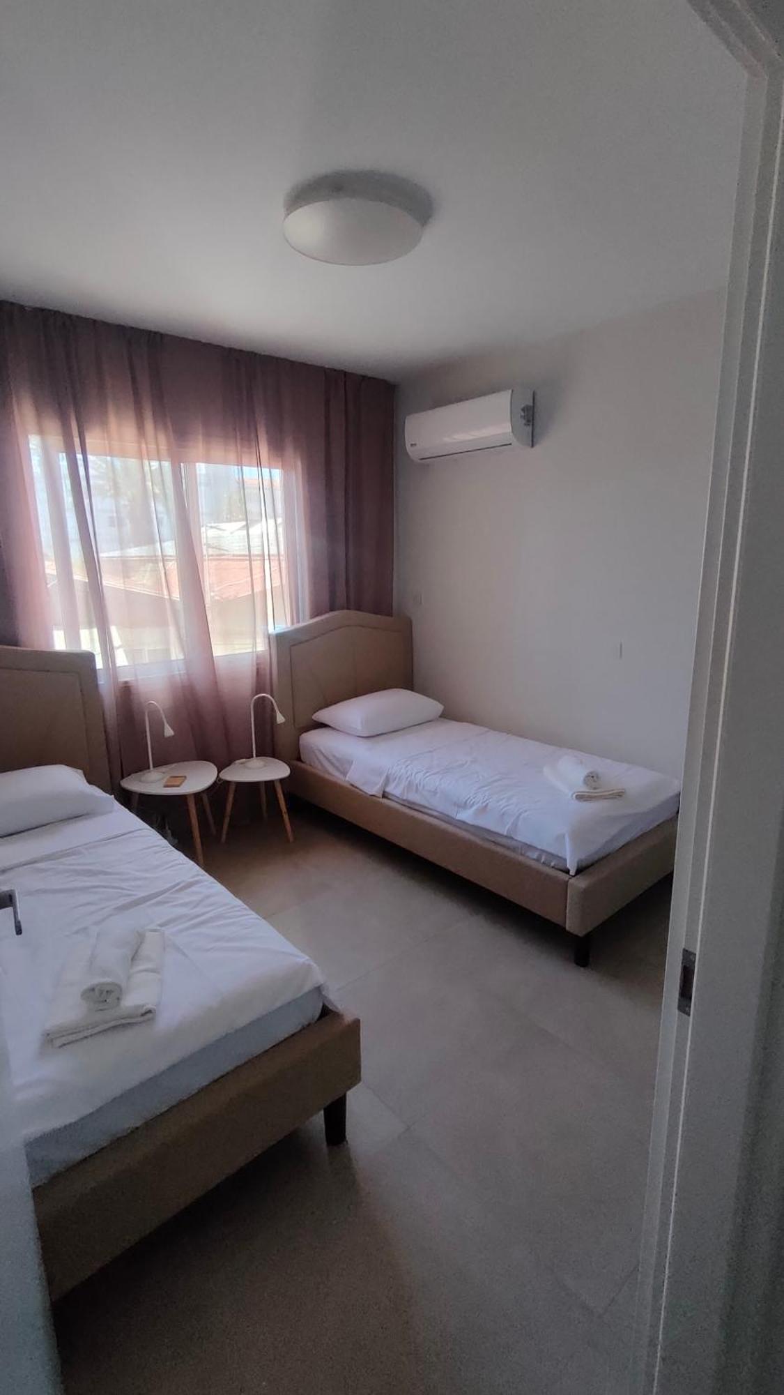 Two Bedroom Apartment With Pool Пафос Екстериор снимка